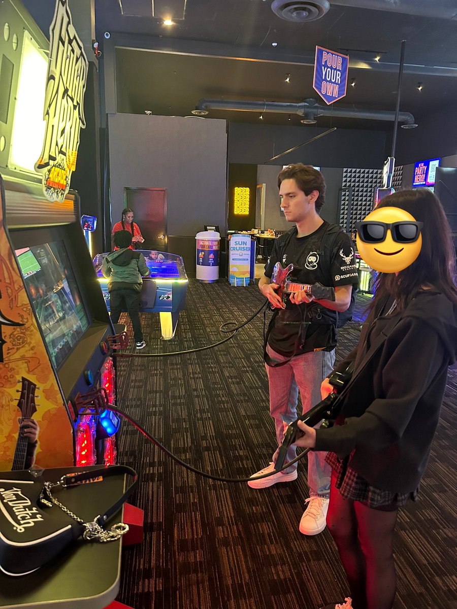 cailic8's tweet image. 