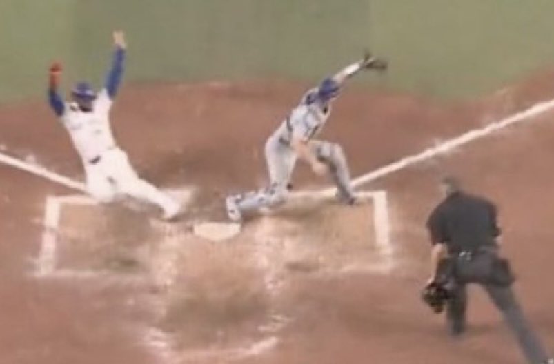 30G30N's tweet image. That’s it. That was the game. #GameOfInches #WorldSeries