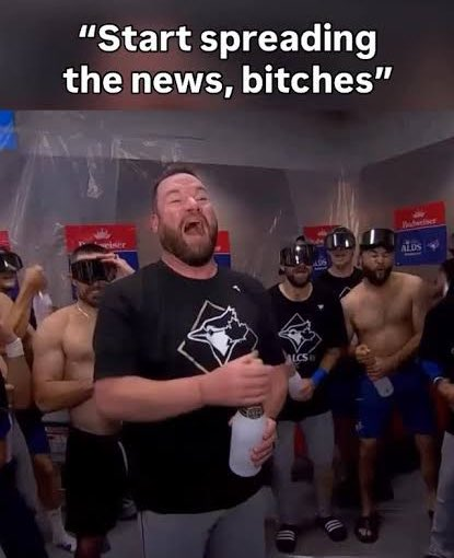 BrosephSZN's tweet photo. anyways hold that shit you fat fuck LMFAO @27vladdyjr https://t.co/jFXx1hfUj2
