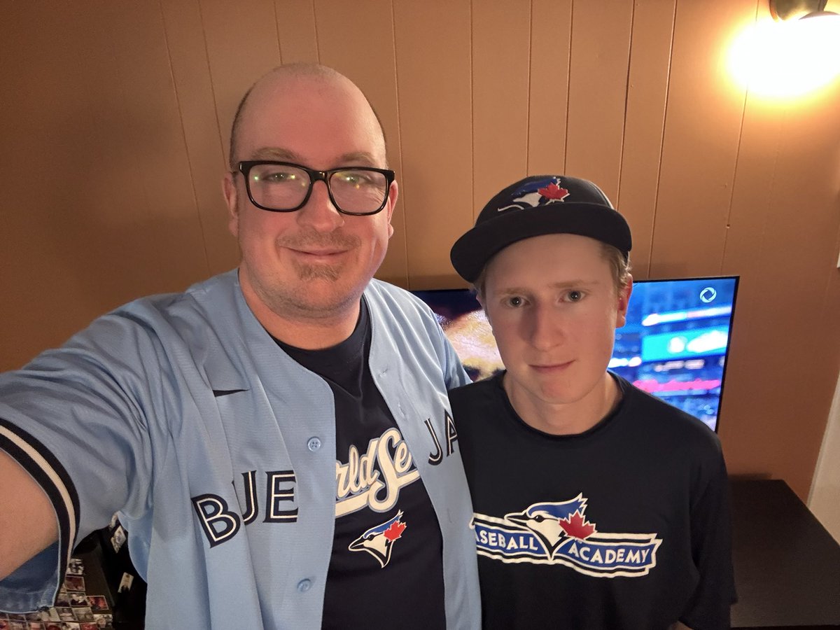 LPGeek's tweet image. Une fin décevante, mais j’ai eu beaucoup de plaisir de suivre la série mondiale avec ce gars là. Les Blue Jays ont appris à la dure, mais s’ils peuvent garder cette équipe intacte et y ajouter un partant à la rotation, ils vont y retourner et l’emporter.
#WANTITALL