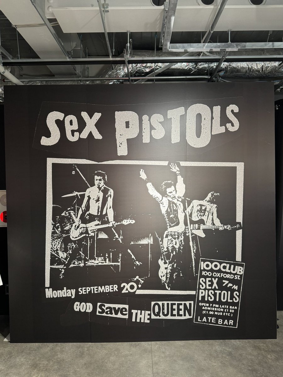 perthsanta forthbnokサイン入りマニラファンミポスター 直筆サイン forcebook perthsanta juniormark 自筆サイン入り