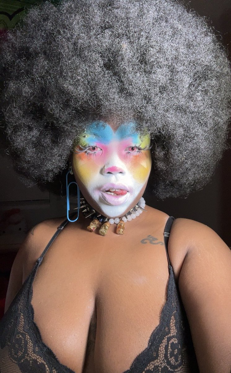 corbincreatives's tweet image. Yall sleep ?