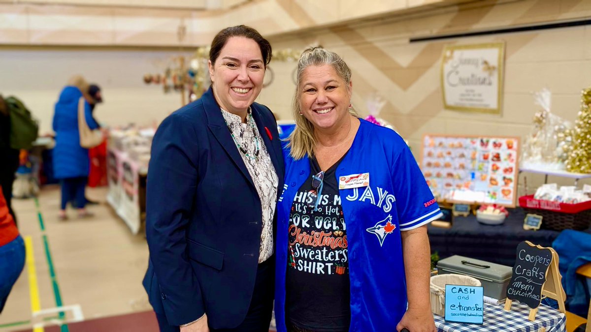 SimaAcan's tweet photo. Spending Saturday right at St. Paul’s Church Holiday Jingle Bazaar, meeting local makers, picking up festive finds, and soaking in the community spirit. Huge thanks to the organizers and volunteers for a cheerful start to the season! 

#ShopLocal #Community #HolidayBazaar #OakvilleWest