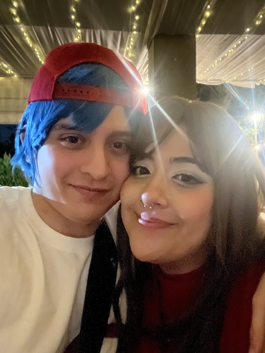 NachosStudios's tweet photo. Revivo para mostrar nuestro disfraz de bf y gf https://t.co/4y51PvkXPu