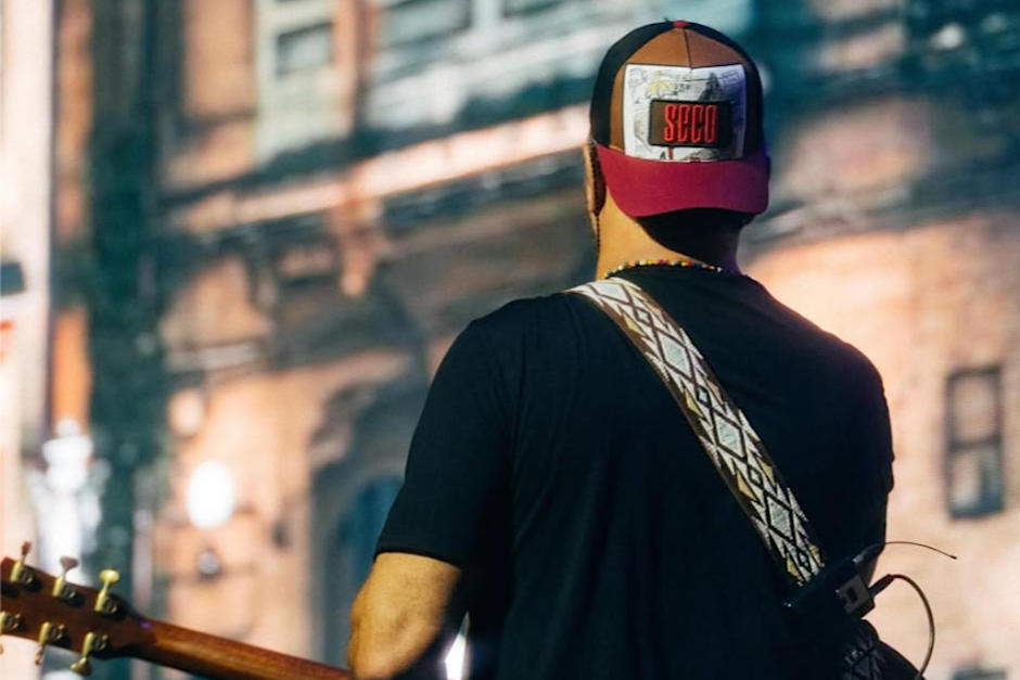 😯Textiles guatemaltecos destacan en Residencia de Ricardo Arjona por una causa

Es hecha por tejedores guatemaltecos, junto a la creadora Vitto Murga.

soy502.com/articulo/texti…