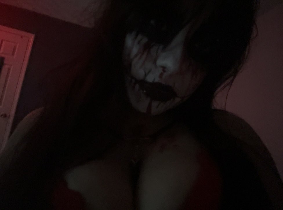 kiarkoemi's tweet photo. "ཀ`݁ | "you can take my flesh if you want" (soft nudity, background music, soft moaning + wet noises | #femalemoaning #nsfwtwt #nsfwaudio https://t.co/A2RGsQ8TED