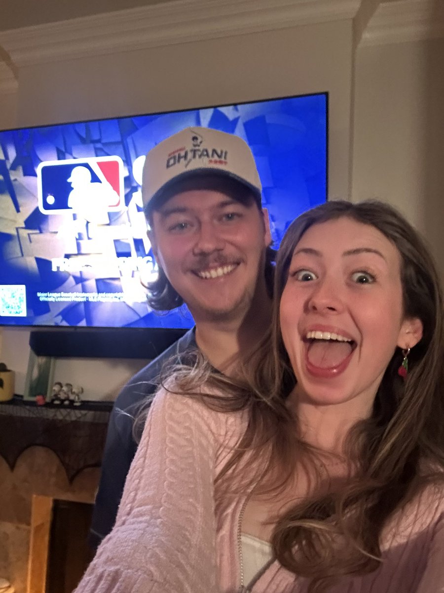 lofi_ho's tweet photo. GO DODGERS!!! https://t.co/fxkdRQXwRI