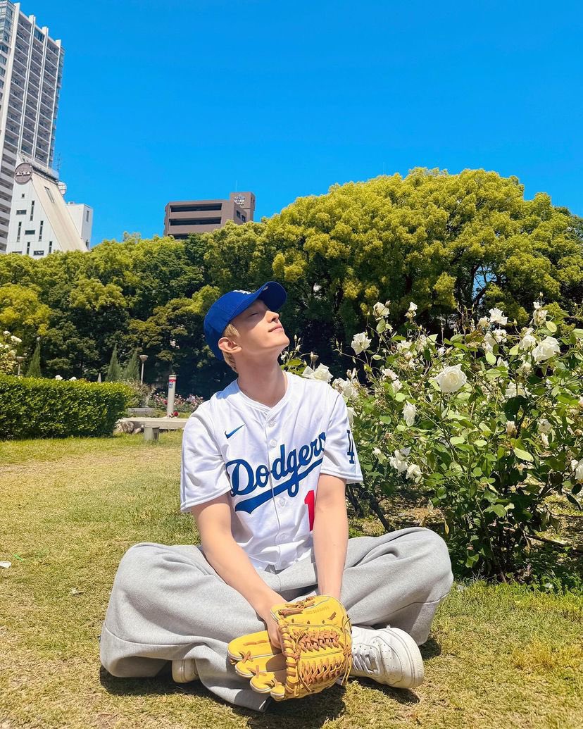 ς(◝‿◜.)ఇ 🦖🍒🍀 tweet media