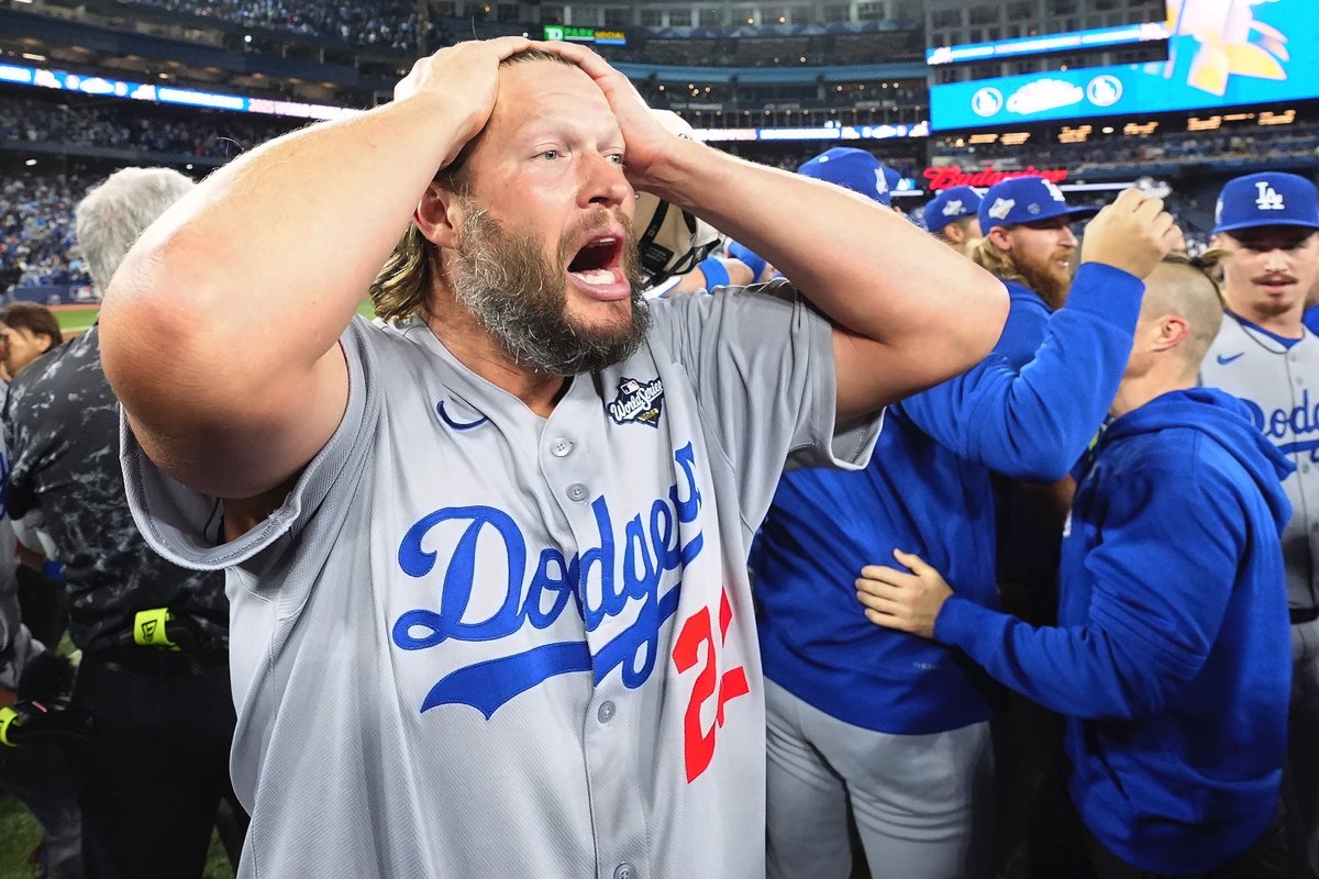 Clayton Kershaw oficialmente se retira de MLB como campeón por segundo año consecutivo. #WorldSeries