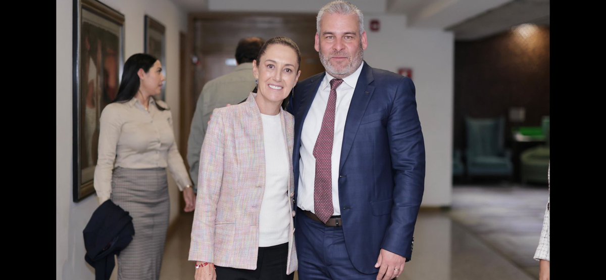 Los asesinos de Carlos Manzo: 

#FueElEstado 
#MorenaEsCrimenOrganizado