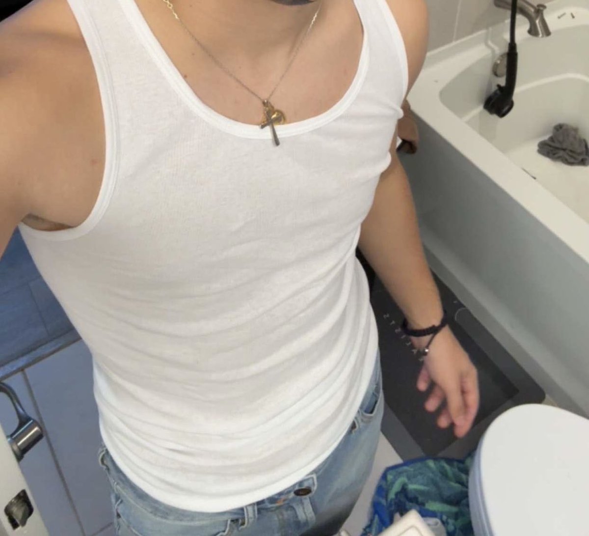 Cum take my clothes off