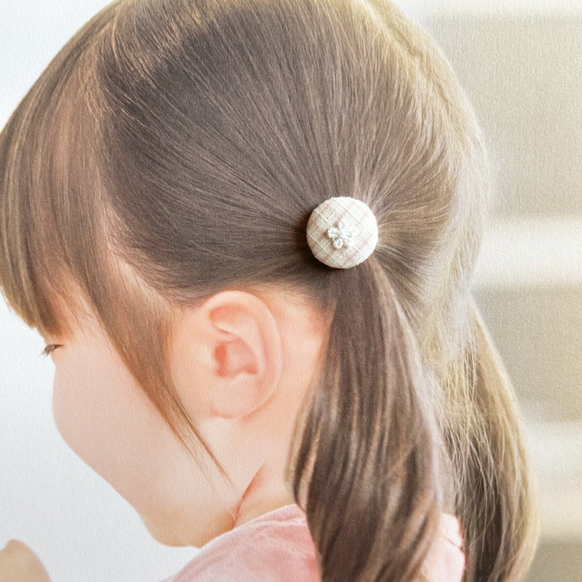 やさしい紅茶色に染めたレースを閉じ込めた、くるみボタンのヘアゴム3点セット𓍯·°

minne.com/items/36227448

#minneで販売中 #ハンドメイド
