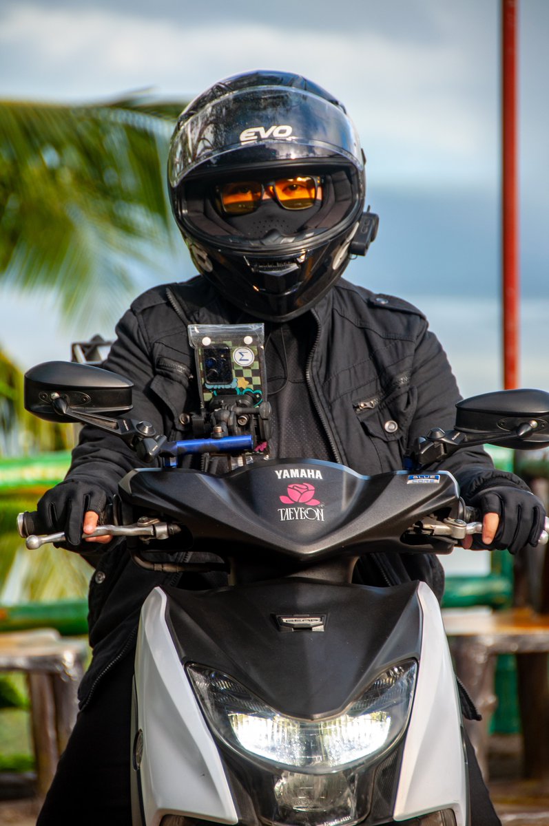 -c.l.a.r.z- tweet media