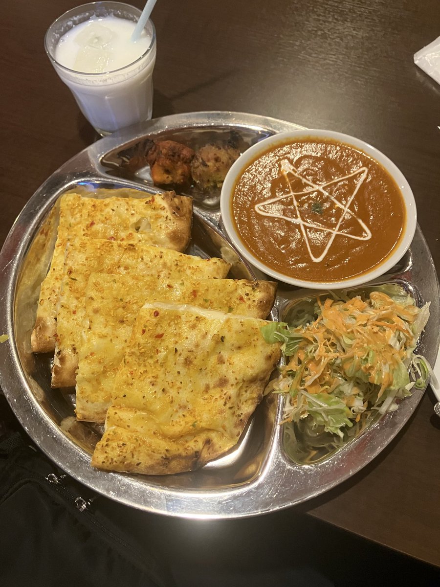 KOF98UMOLchari's tweet photo. チーズガーリックなんセットにしました😋めっちゃ美味しかったです🫓✨ https://t.co/6vwZAr2ixf
