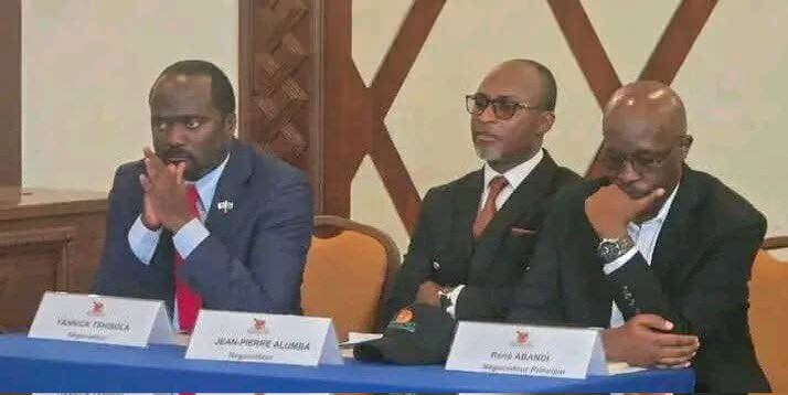 Kinshasa ne signera jamais un accord comme à l’époque de Kabila, soyez-en rassurés. Aucun compromis ne sera signé si les intérêts du peuple congolais ne sont pas pleinement garantis. Encore moins si les conditions favorisent <a href="/PaulKagame/">Paul Kagame</a> dans son agenda de pillage de nos