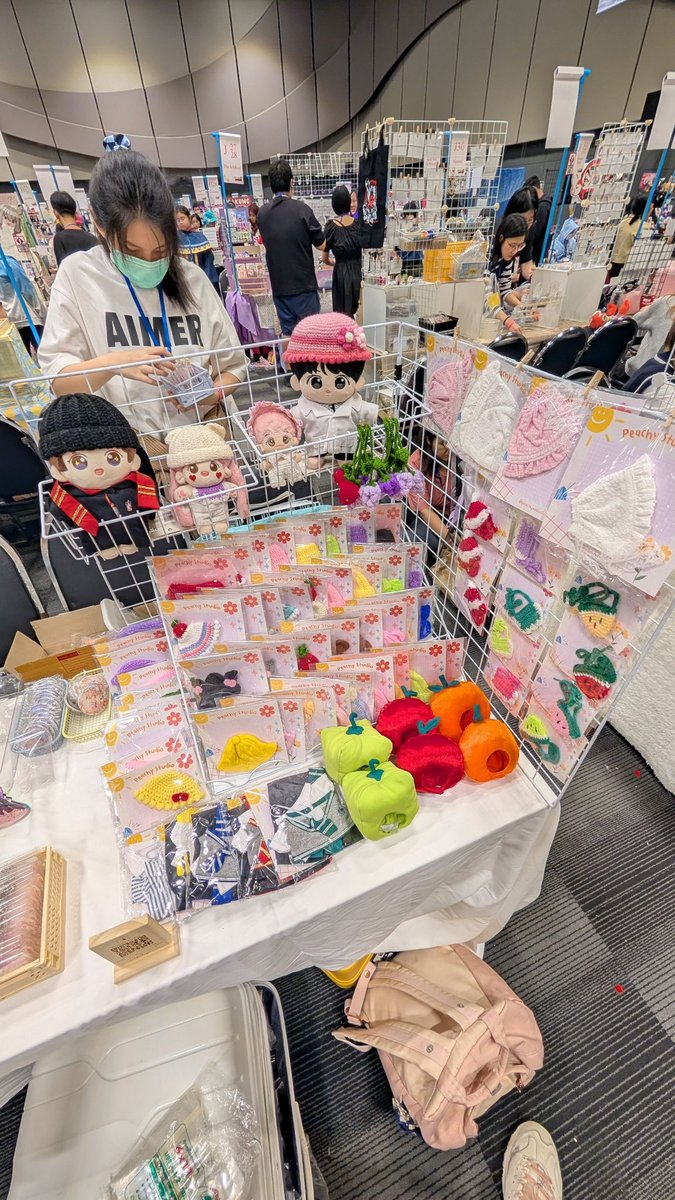 จัดบูธเสร็จเรียบร้อยค่า แวะมาทักทายกันได้น้า🙏🏻💗

✅ CA10 No.L25-26
👉🏻 Central westgate
👉🏻 11.00-19.00

หรือใครสนใจรอบไปรสามารถทักมาได้น้า

#CA10 #ชุดตุ๊กตา #CA10_SUN