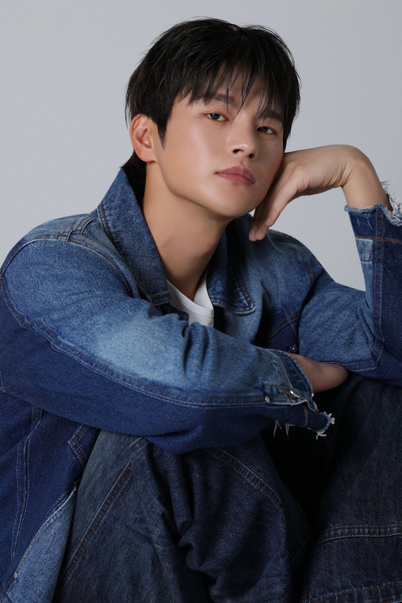 Hwaiting_LIVE's tweet image. 【オフィシャルインタビュー】ソ・イングク、2年ぶりの日本コンサートツアー「初のオールバンドセッション、ファンと一緒に歌う瞬間が一番楽しみ」

🔗hwaiting.me/news/read/9542…

#ソイングク
#SEOINGUK
#서인국
#SIGNAL
#Hwaiting
#ファイティン