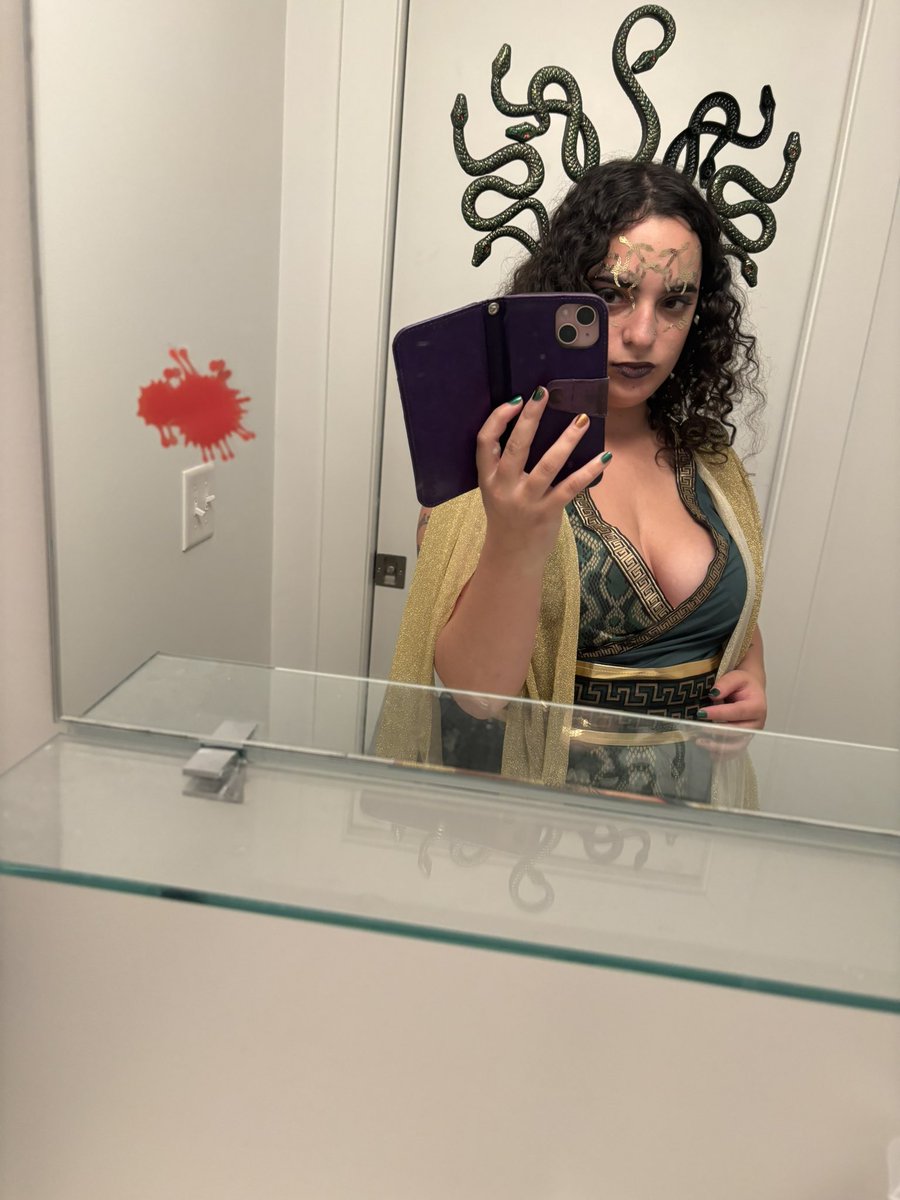 _stephonme_'s tweet image. Happy Halloween!