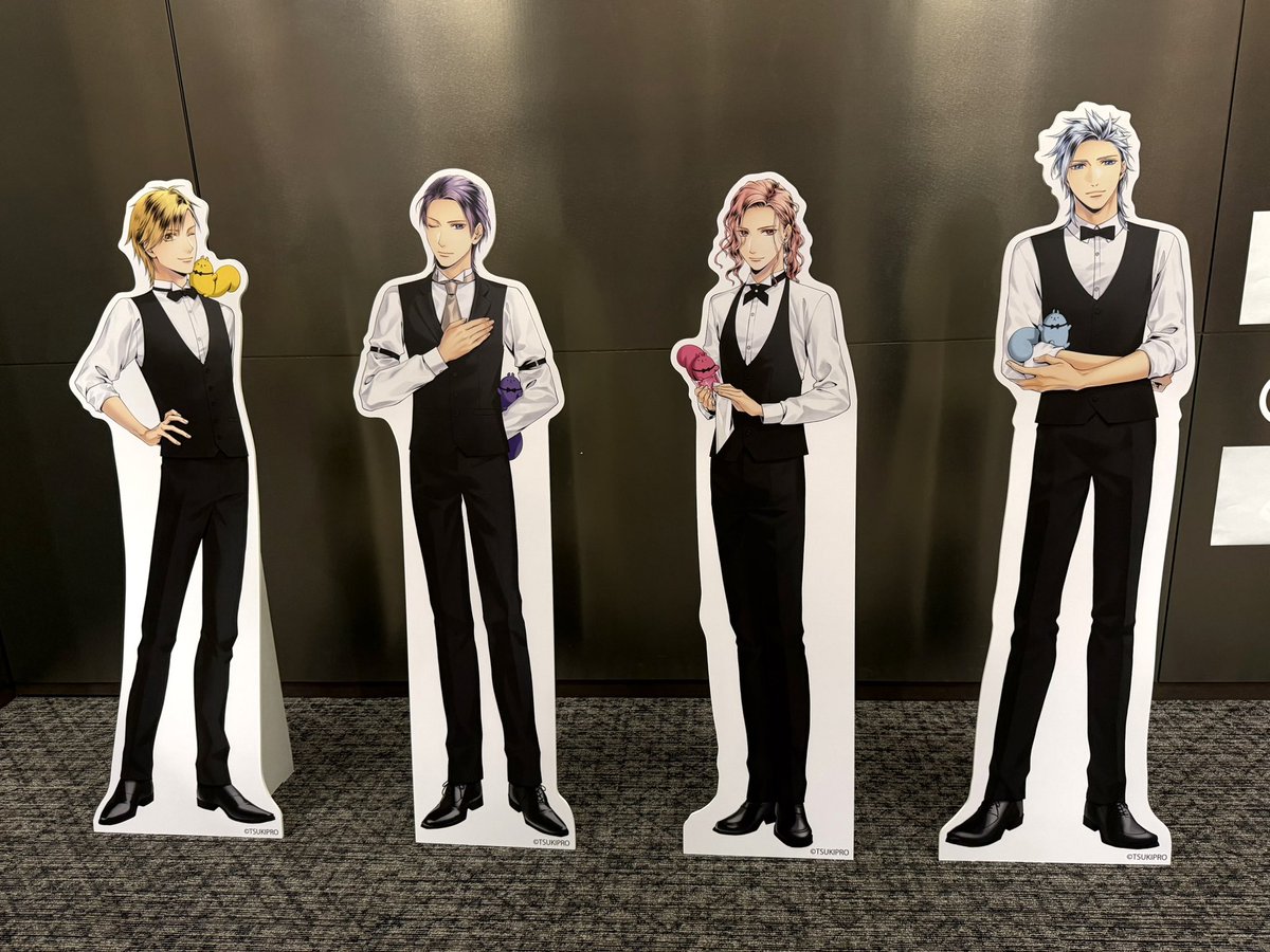 昼公演お邪魔しておりました🍷8人がお出迎え🍾