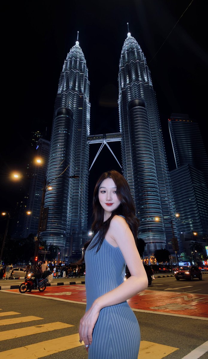 回国之后生了一场病
发烧躺了三天
脑子里还在想着工作种种，炒币种种
天生牛马，天生币圈人儿了也是