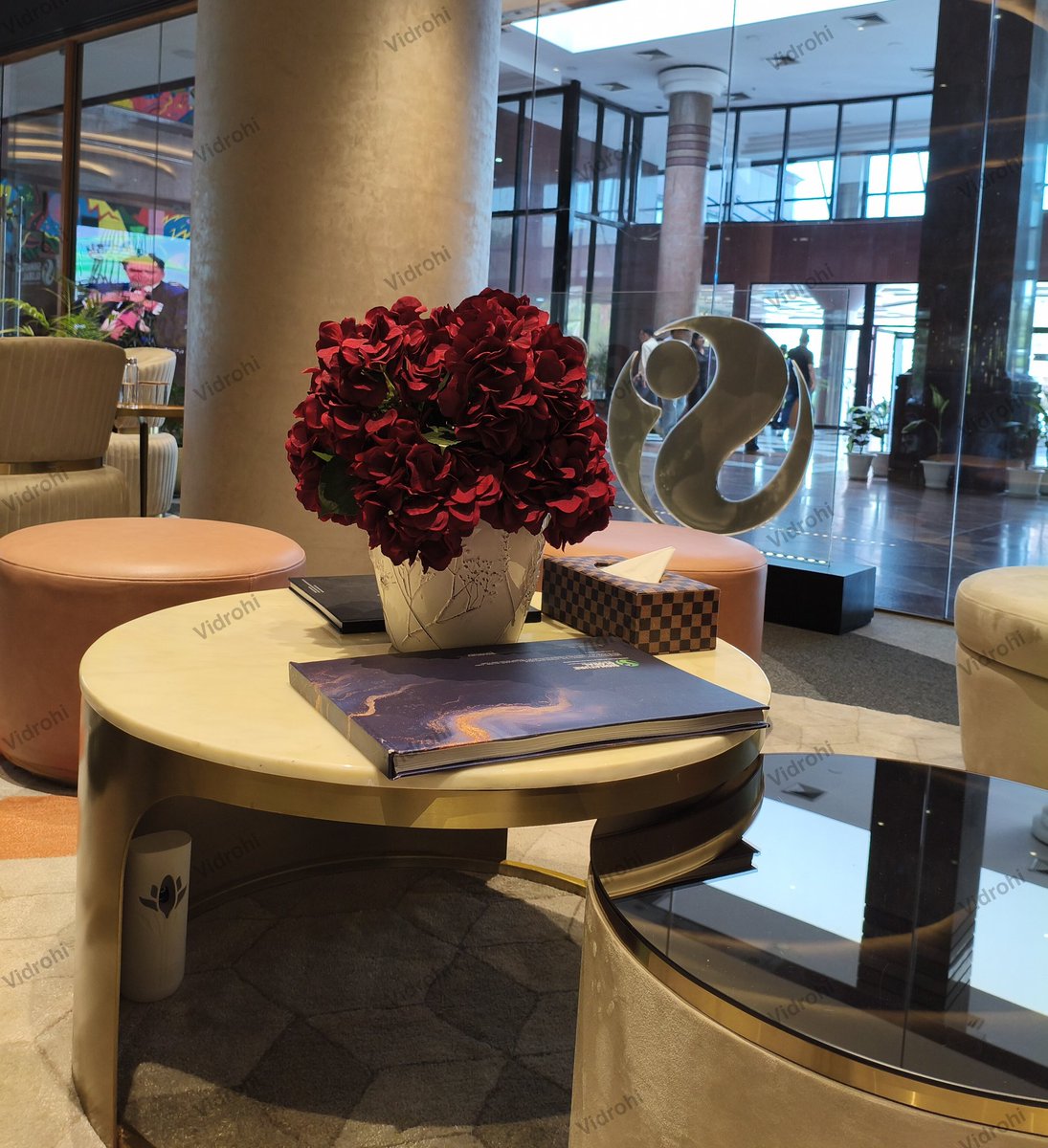 सुनो.. ❣️

आईने के सामने खड़ा होकर,
खुद से ही माफ़ी माँगी मैंने.. 🫰

सबसे ज़्यादा अपना ही दिल दुखाया मैंने,
औरों को खुश करते-करते... 💕
#Feelings❣️