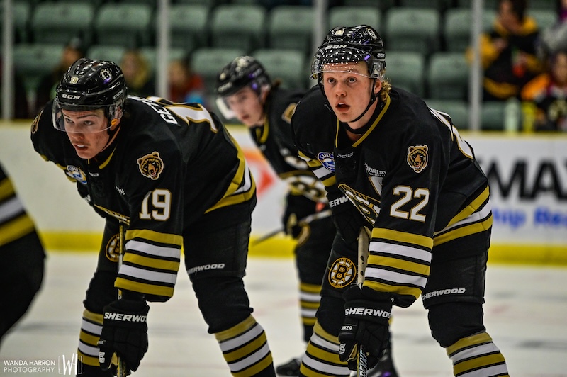 🪧#SJHLRECAP | Ethan Andrews scored twice in the third period and Cash Olson notched the winner in the shootout as the Estevan Bruins rallied to edge their Highway 39 rival, the Weyburn Red Wings, 5-4 in the skills competition Saturday.

Full league recap -