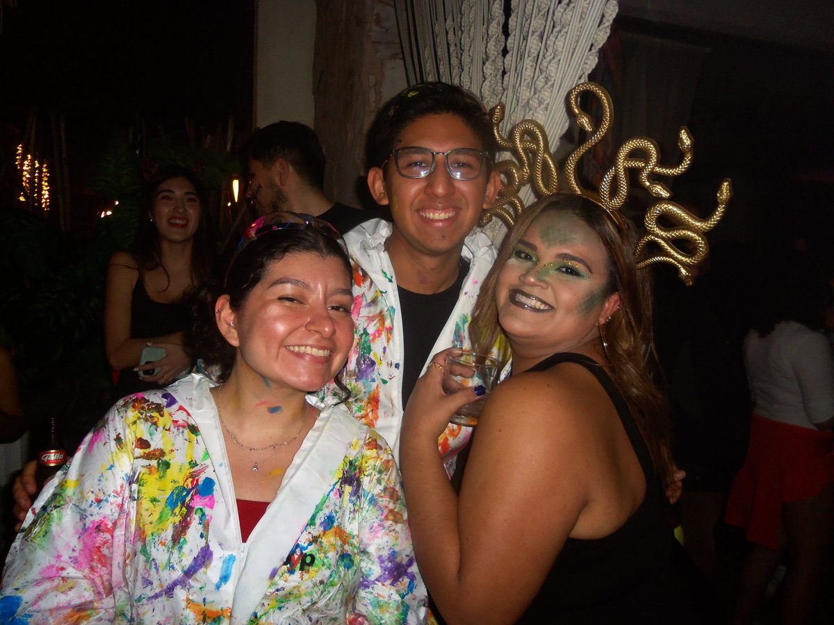 sofiacaldem's tweet image. Nunca falla mi camarita 🩷❤️💙💜💛💚