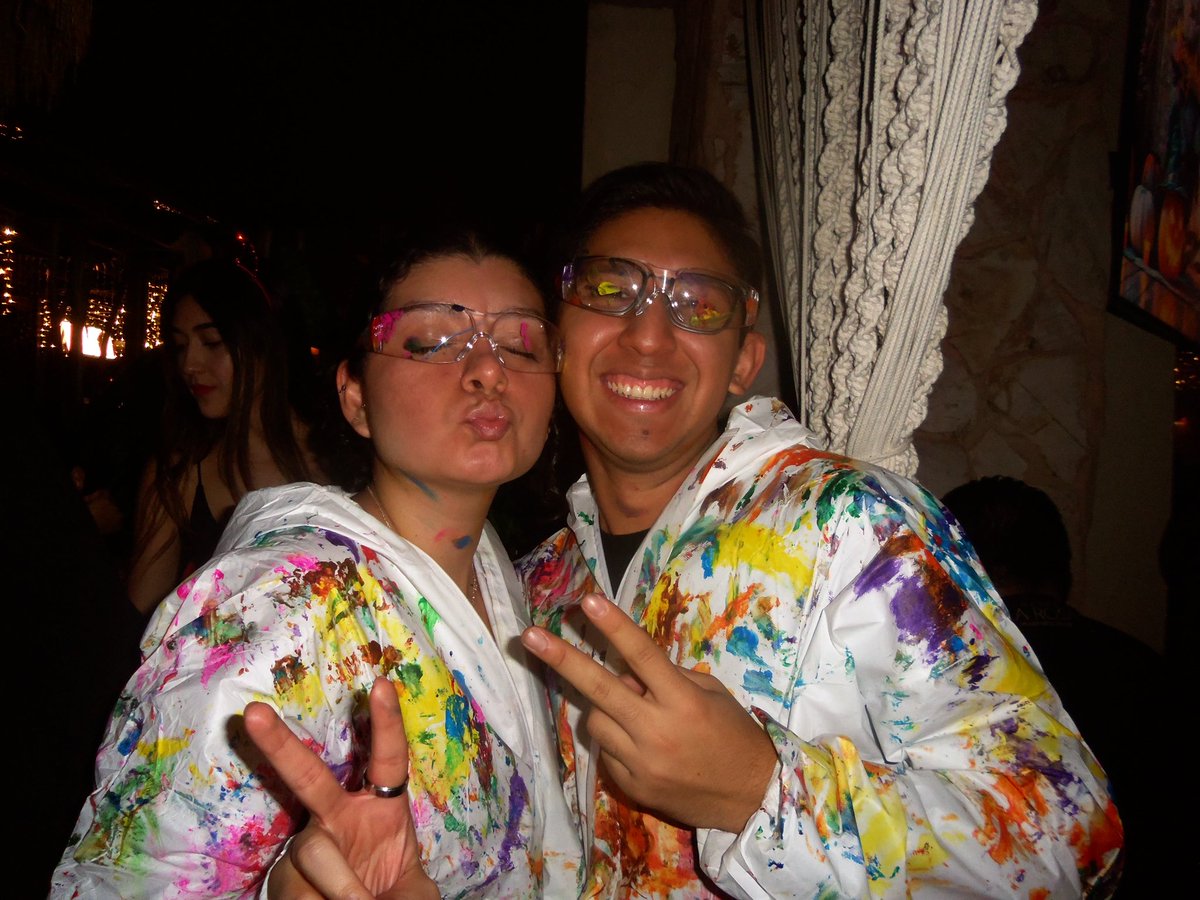 sofiacaldem's tweet image. Nunca falla mi camarita 🩷❤️💙💜💛💚