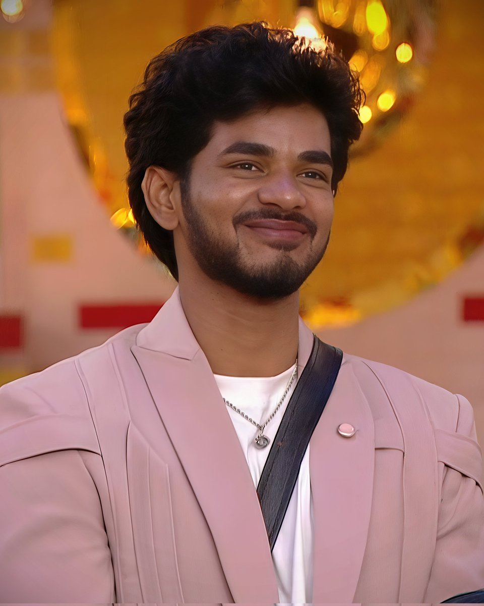 demon_pava0's tweet photo. A classy outfit that matches a kind heart 🤍 🩷
Elegance in every detail, confidence in every smile ✨
Outfit by @label_ko
#DemonPavan #VoteForPavan #BiggBoss9Telugu #BB9Telugu #BiggBossTelugu9 #TeamPavan
#UnstoppablePavan #TeamDemon #Demon_Pavan #TeluguBiggBoss9 https://t.co/HjsYxUBu1k