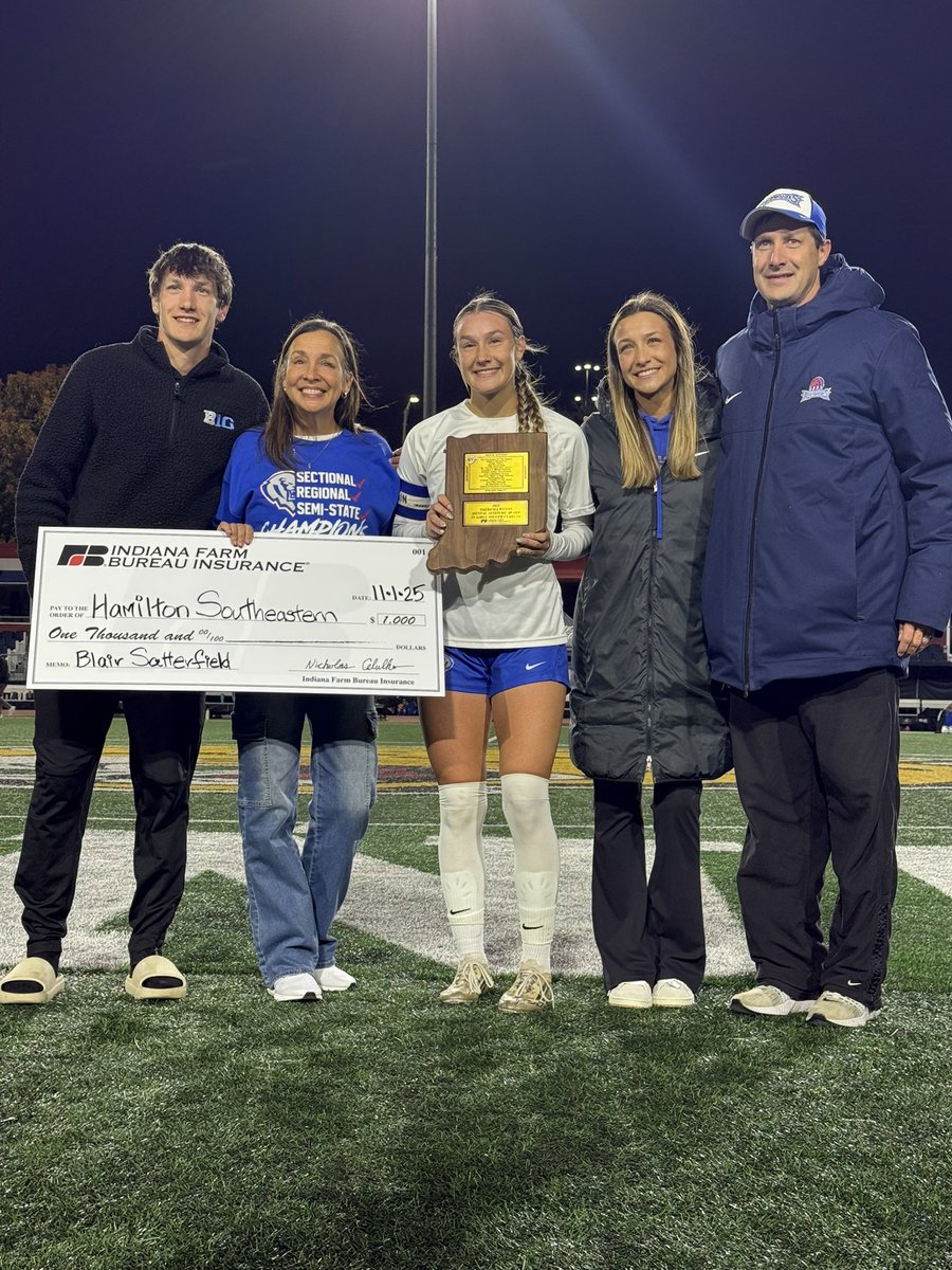 HSEAthletics's tweet photo. 🚨BREAKING NEWS🚨

🦁⚽️ Girls Soccer |📍Indy

🏆IHSAA STATE FINALS🏆

Blair Satterfield has been named the, 2025 IHSAA Girls Soccer, Theresia Wynns Mental Attitude Award Winner‼️

🦁🔵 #ʀᴏʏᴀʟᴘʀɪᴅᴇ 𝘹 #ɢʀɪᴘ https://t.co/KeEOjrJYYk