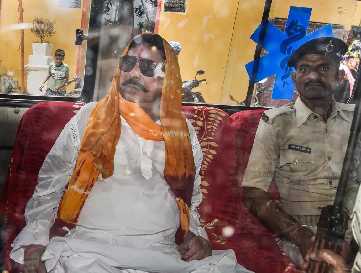 SanjayYadav__SP's tweet image. बाहुबली नेता अनंत सिंह गिरफ्तार 🔥
गुंडों, मवालियों और जातंकवादियों की जगह जेल है।

#DularchandYadav #Patnapolice