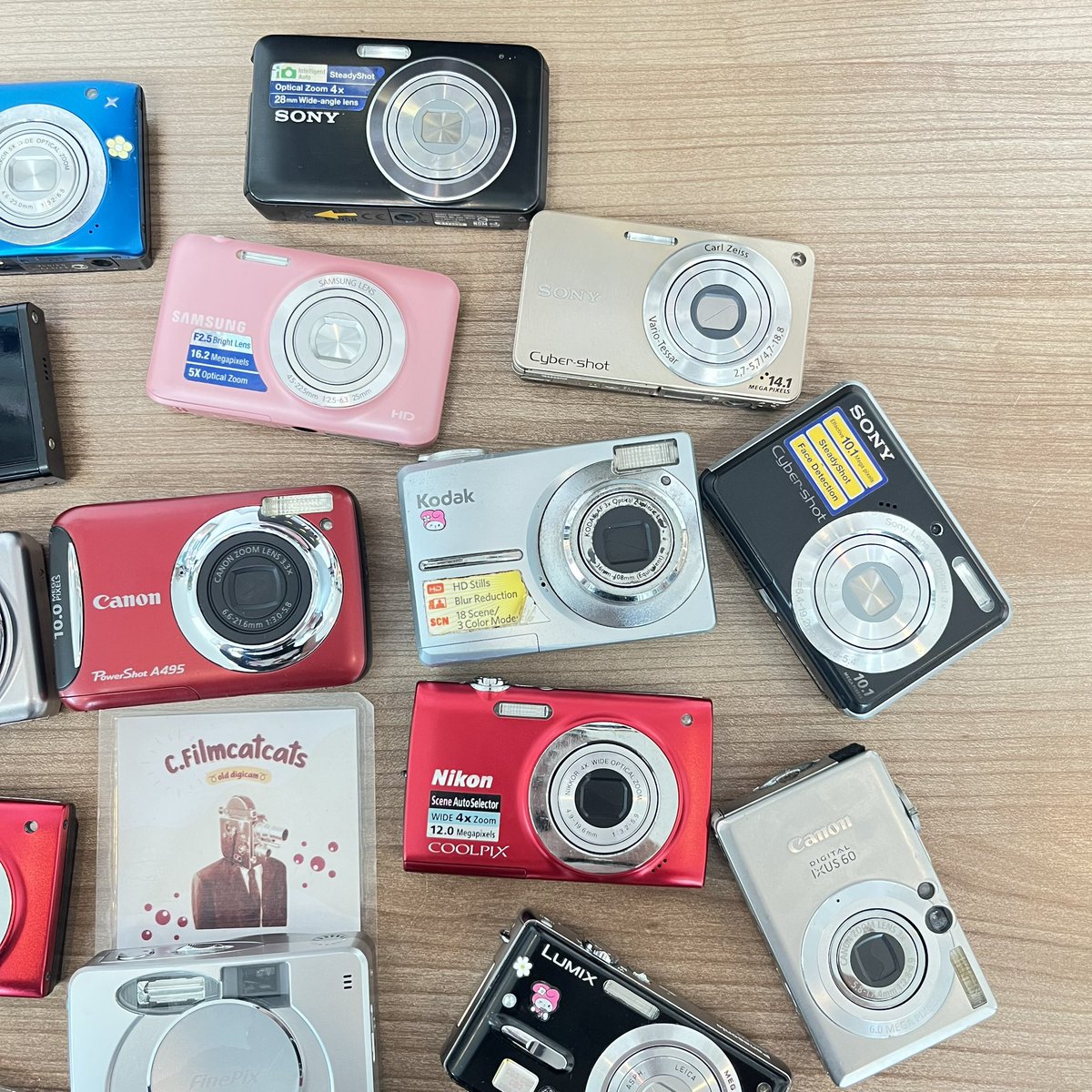 xxnfilmpp's tweet image. 𖥔 🎃 🦄  new arrivals on Monday 🌞 🍑 ༄˖ 

  📍 ลงขายวันจันทร์  03/11  เวลา  19.00 น.

เต็มระบบทุกตัว  บอดี้สวย แฟลชฉ่ำๆ พาราน่ารักๆ  ✨✨

    รุ่นกล้องจิ้มใต้เมนชั่นจั้ฟฟ 👇🏾

  𓍯  ปัก + รี = ลด 100฿ 
  𓍯 ปักไว้เดี๋ยวมากด 🤍 เรียกงับบ

#กล้องดิจิตอลคอมแพค #กล้องดิจิตอล…