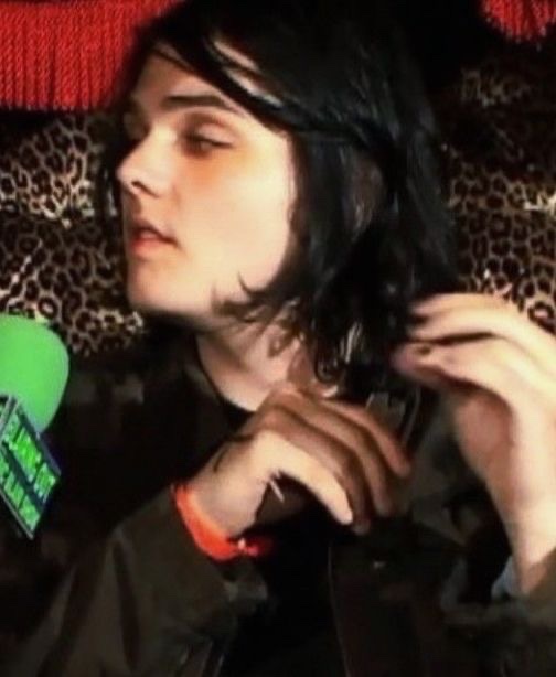 hourlygeeway's tweet image. 