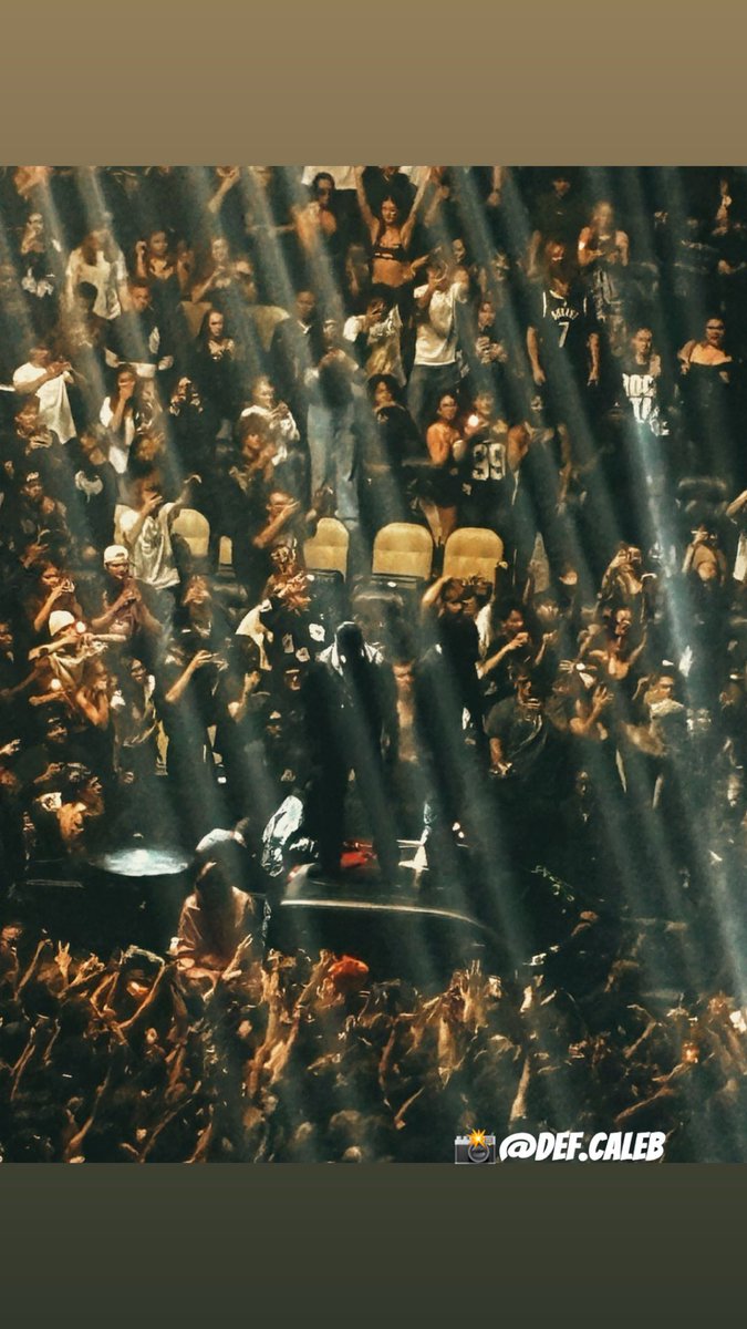 yallknowcaleb's tweet photo. Might be the best photo I’ve ever taken @playboicarti https://t.co/aFpl8FtLft
