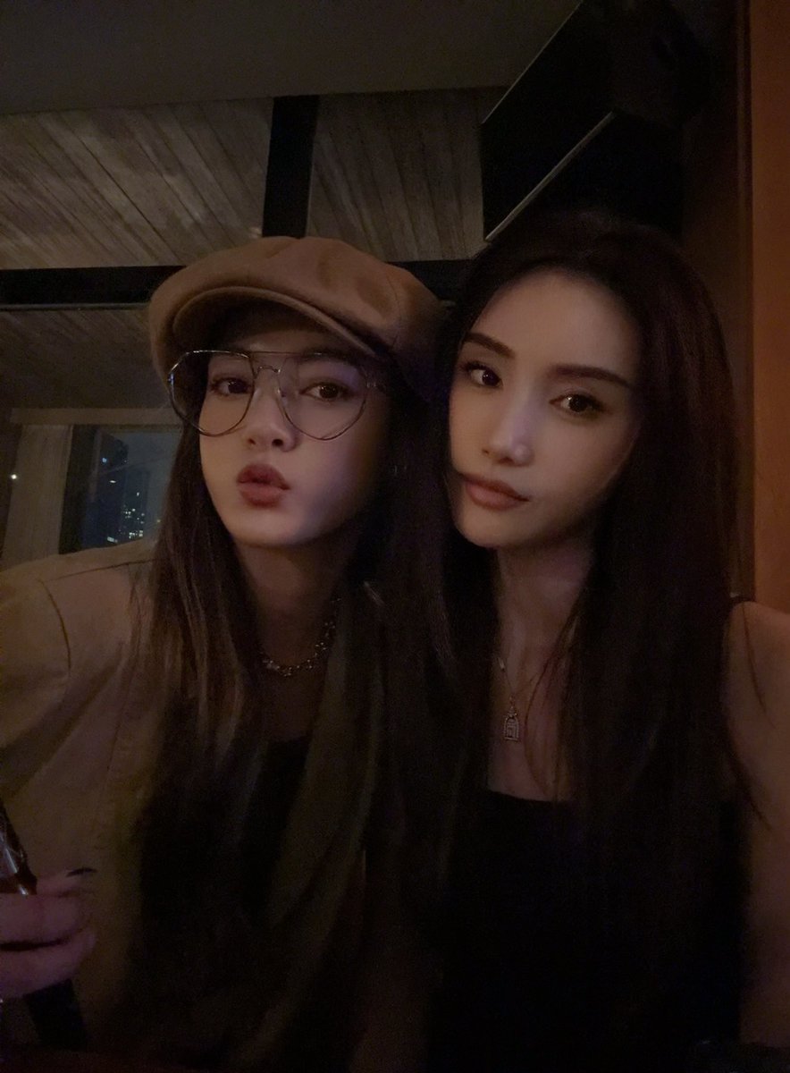 周末不抽口 人生路白走 
带宝藏女孩<a href="/chochou33/">Chou 周周周周周周ㄓㄡㄓㄡ 🔶BNB</a> 来我的宝藏bar