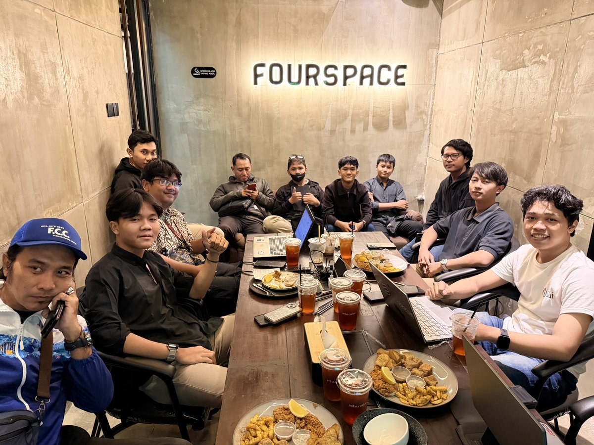 #BuildBuddies Working from cafe with new users in Surabaya, we had new comers at this <a href="/build_buddies/">Build Buddies</a>, we shared about <a href="/meta_pool/">Meta Pool</a> and the node studio program, and AI by <a href="/Orochi_Indo/">Orochi Network ID 🇮🇩</a>.

Venue: Fourspace, Oct 22nd