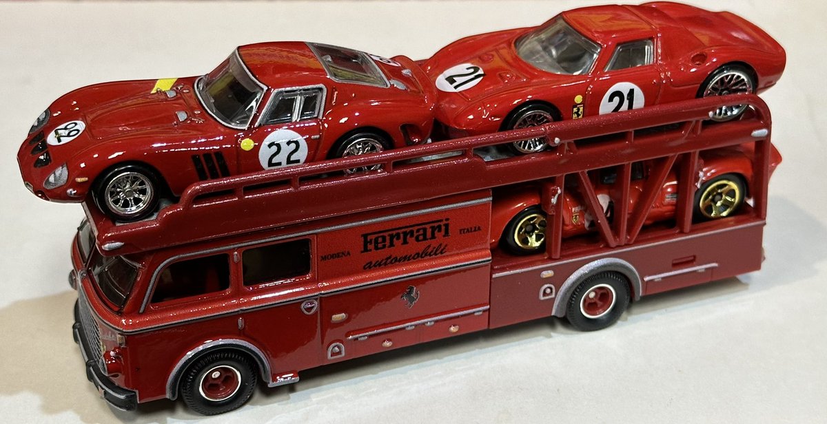 minifanatics_com on X