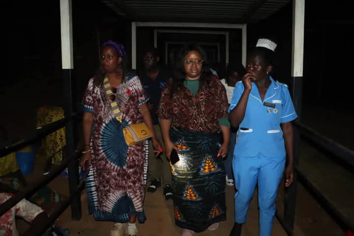 Bhatupe's tweet photo. What a memorable night it was at Kasungu District 🏥
 And now, parting gifts, for both #prematurebabies and all #newborns born last night: 17 in total. Wow! 🍼💜🇲🇼☀️ #maternalhealth https://t.co/s75L6gFqWk