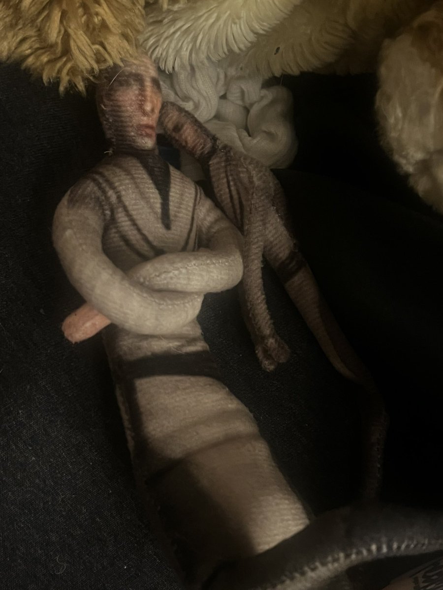 Benan is cuddling with his baby brother. Such a heartwarming moment 🥰