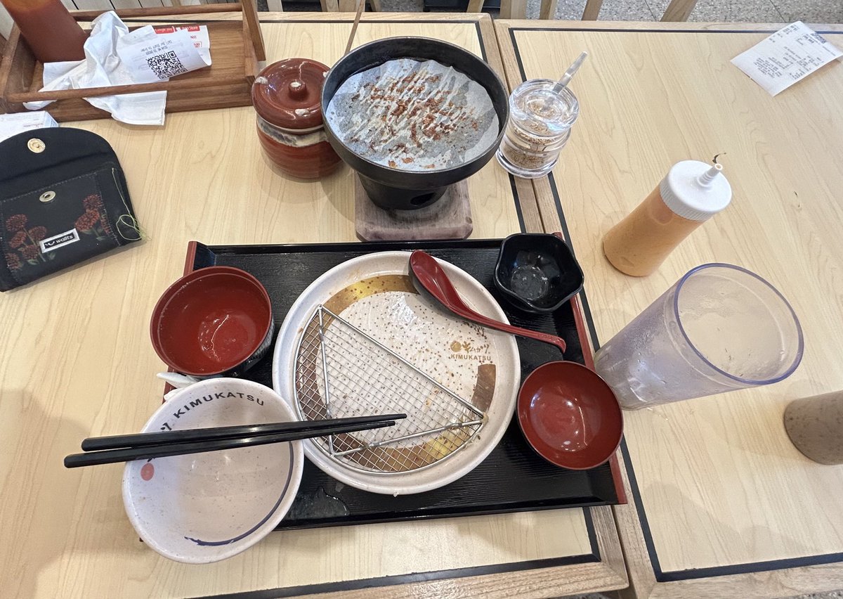 surealismu's tweet photo. #cliteating https://t.co/d3Tp9Q2chq