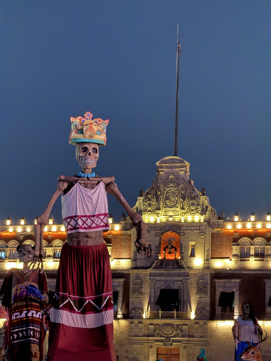 grape_piyo's tweet image. 『死者の日』なので、メキシコに来てます！🇲🇽
アジア人がめちゃ少ない👀
仕事に繋がる新たな気付きを得るぞ🔥
#死者の日　#DíadelosMuertos