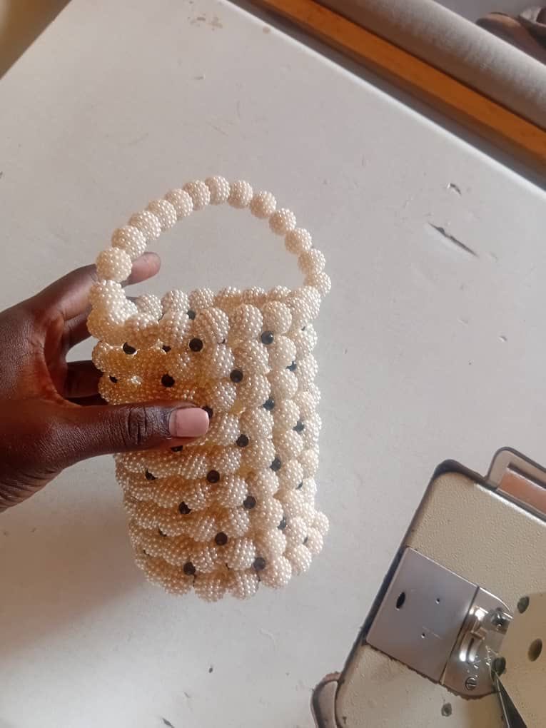 Optiononei52401's tweet photo. Inspire victims of GBV , this may include, prostitution,unemployment ,,,,that causes frustration amongst youth and women .by donating to there cause ,,,,,support there hands on skills in art and craft https://t.co/6sZuuZodGi