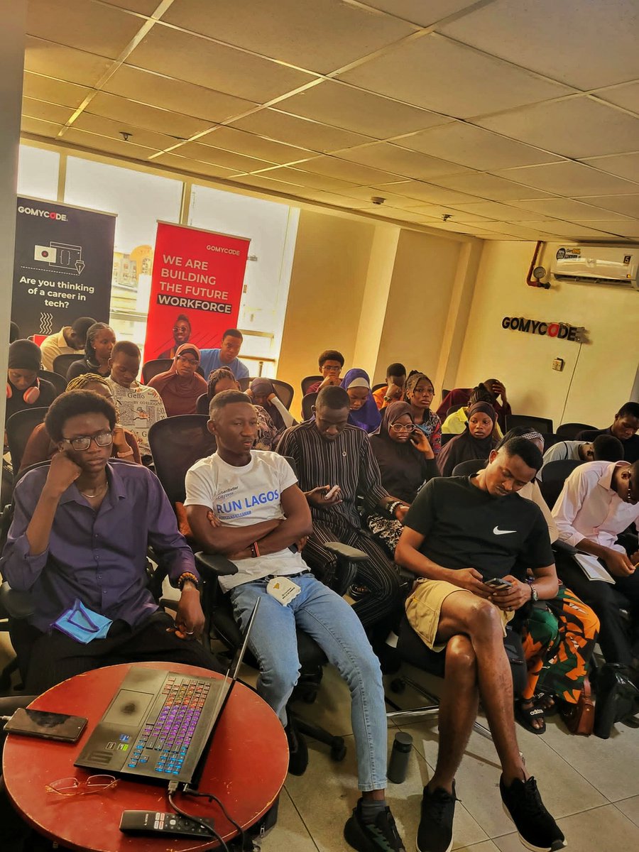 LASUCOM TECH CLUB tweet media