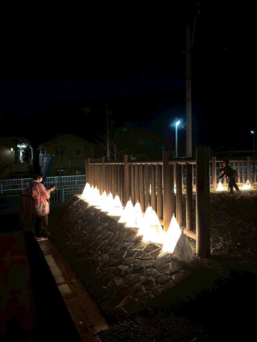 dousentou3105's tweet image. 2025こごまで長い道のりだったよね。お仲間さんの前で3回も泣いてしまった全て感動の涙。本日22時まで大津町の上井手沿いで竹あかり竹まり三角灯篭イベント開催しております!!!
#熊本県
#大津町
#上井手
#うわいで
#三角灯篭
#町おこし
#ボランティア活動