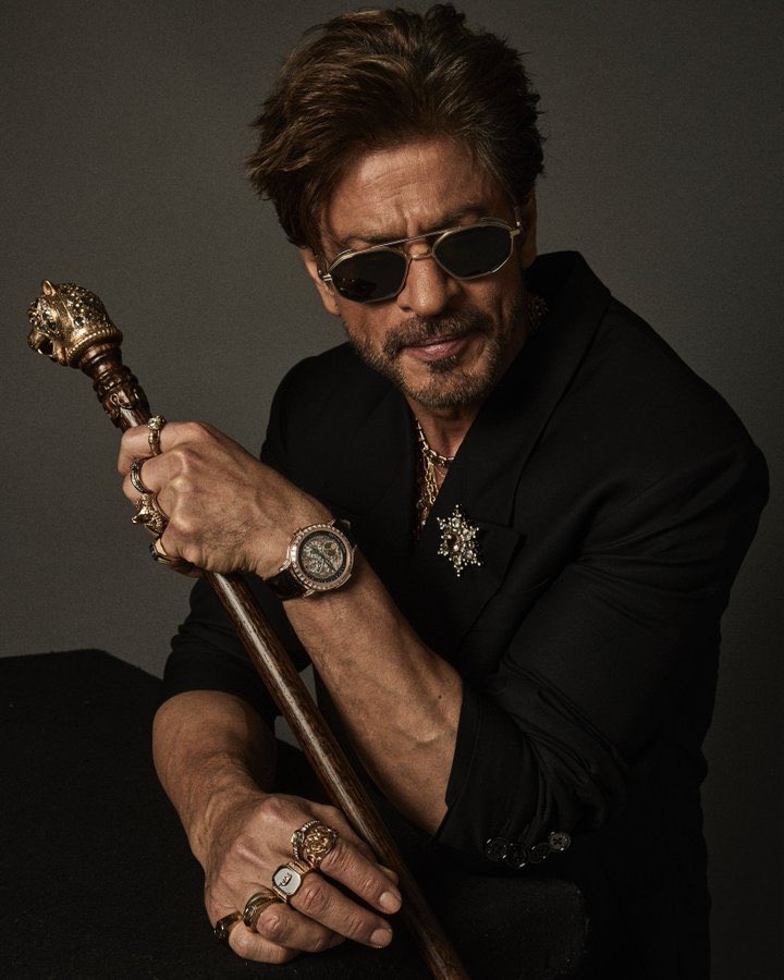 kingZawer's tweet photo. #HappyBirthdaySRK
HBD KING 👑 https://t.co/n7zwxhjWzU