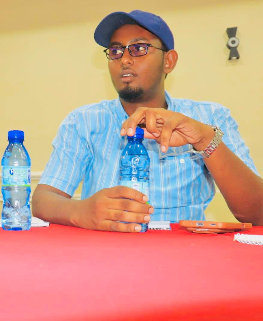 SharmarkeAMB's tweet photo. 30th October 2025

I participated in a meeting discussing the important role of the Teachers’ Union in collaborating with the Government to improve teachers’ salaries and expand the education budget.

The meeting, held in Mogadishu. https://t.co/rNGcBycta9