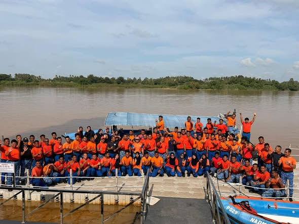 LATIHAN ZON TIMUR 2025 BERLANGSUNG DENGAN JAYANYA
Majlis penutupan disempurnakan oleh YS Lt. Kol. (PA) Mohd Zul Khairi bin Shamsuddin, Pengarah APM Negeri Terengganu. Turut hadir, pegawai daripada APM Negeri Pahang, Terengganu dn Kelantan yang bersama menjayakan latihan berkenaan
