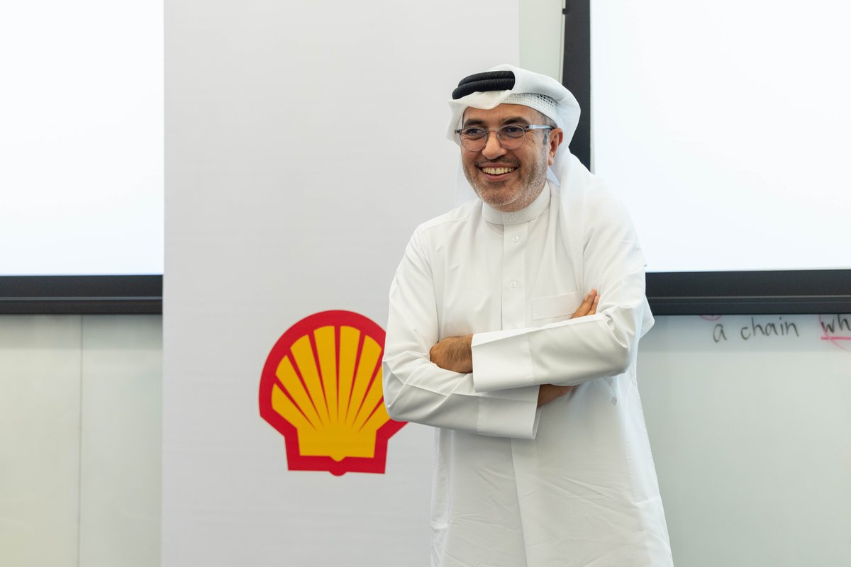 Shell_Qatar's tweet image. تمكين قادة المستقبل بقوة الابتكار والتعاون
في ضوء الشراكة الطويلة الأمد والعميقة الأثر بين برنامج «تفوق» وجامعة حمد بن خليفة، اجتمع فريق من صُنّاع التغيير في المستقبل لخوض رحلة تعليمية تحوّلية عبر برنامج شل المتقدم &quot;NXplorers Pro&quot;.
وعلى مدار يومين مكثفين وغامرين بالتجربة…