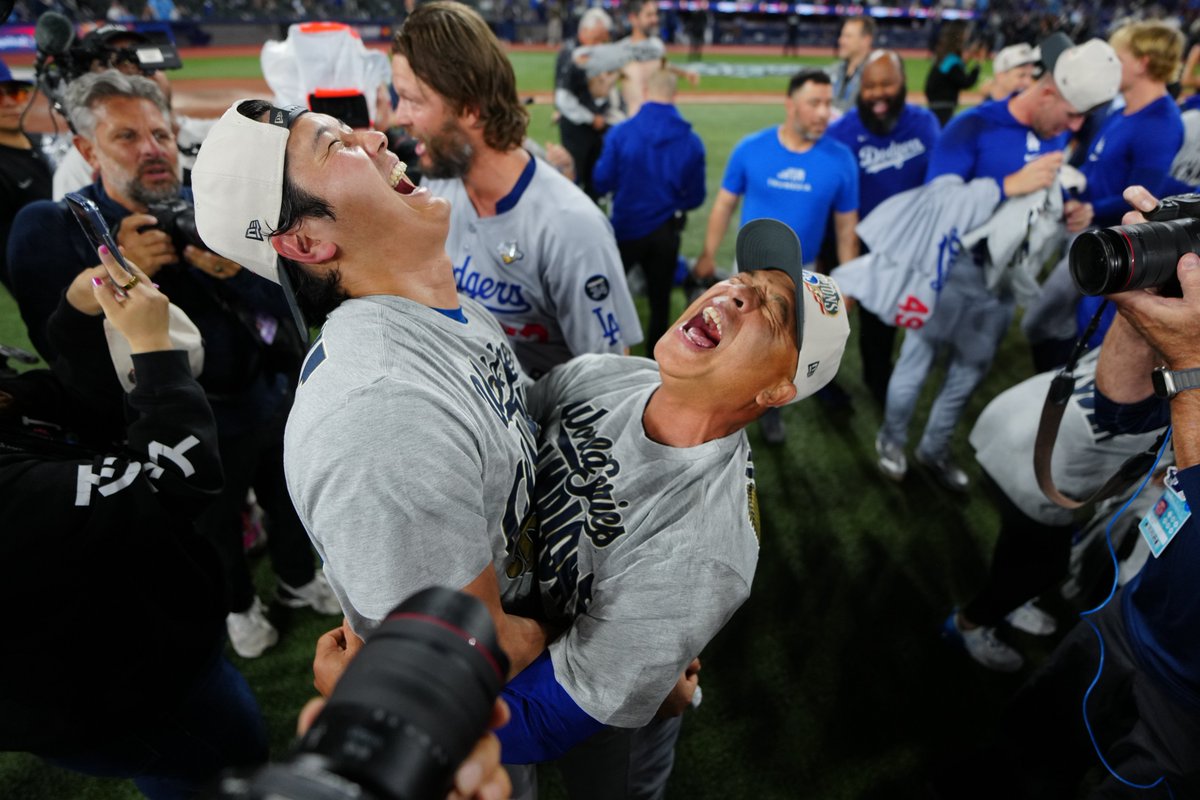 MLBONFOX's tweet image. You&apos;re not dreaming Los Angeles, it really happened AGAIN! 🏆🏆
