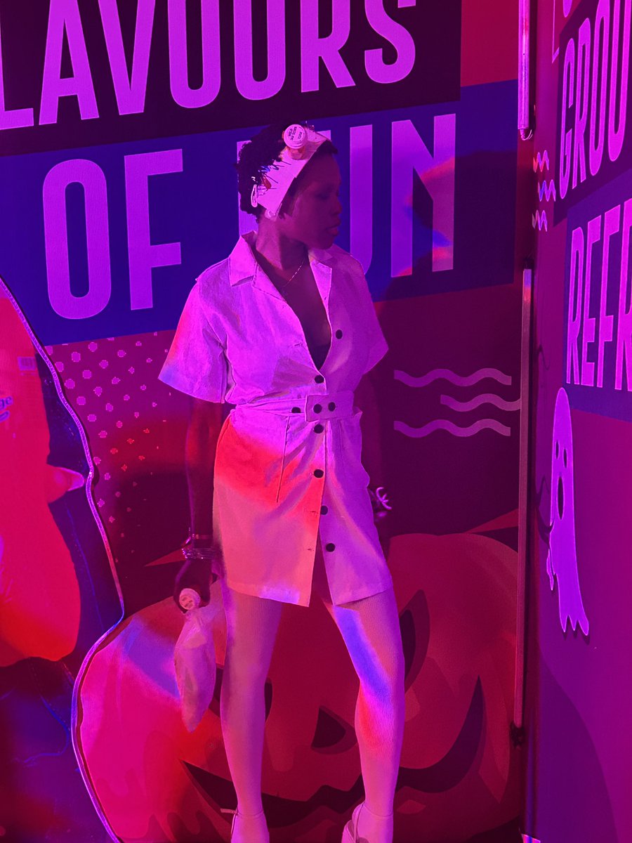 Como se dice “sexy nurse”